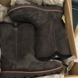 Ugg Women's Shanleigh Boots Chocolate Size 6 New